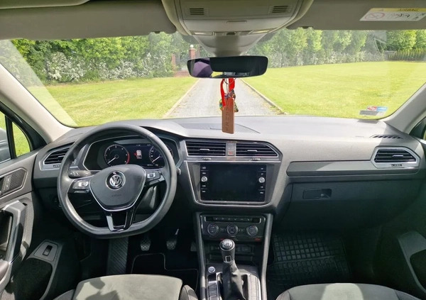 Volkswagen Tiguan cena 99000 przebieg: 78000, rok produkcji 2018 z Sława małe 254